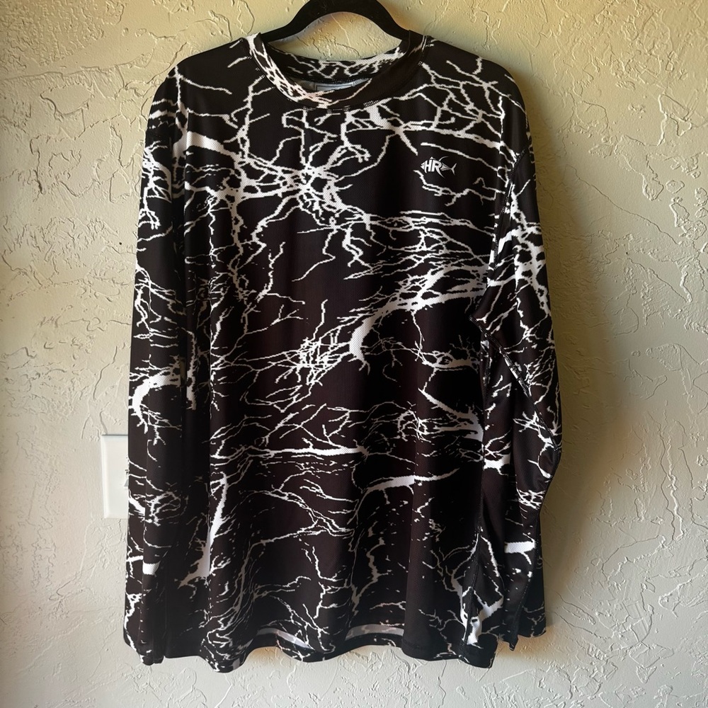 Apparel by HOMERUN Fishing shirt Size XL